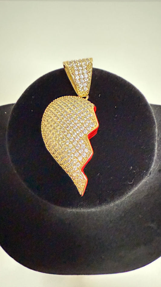Broken heart pendant/Gold Plated