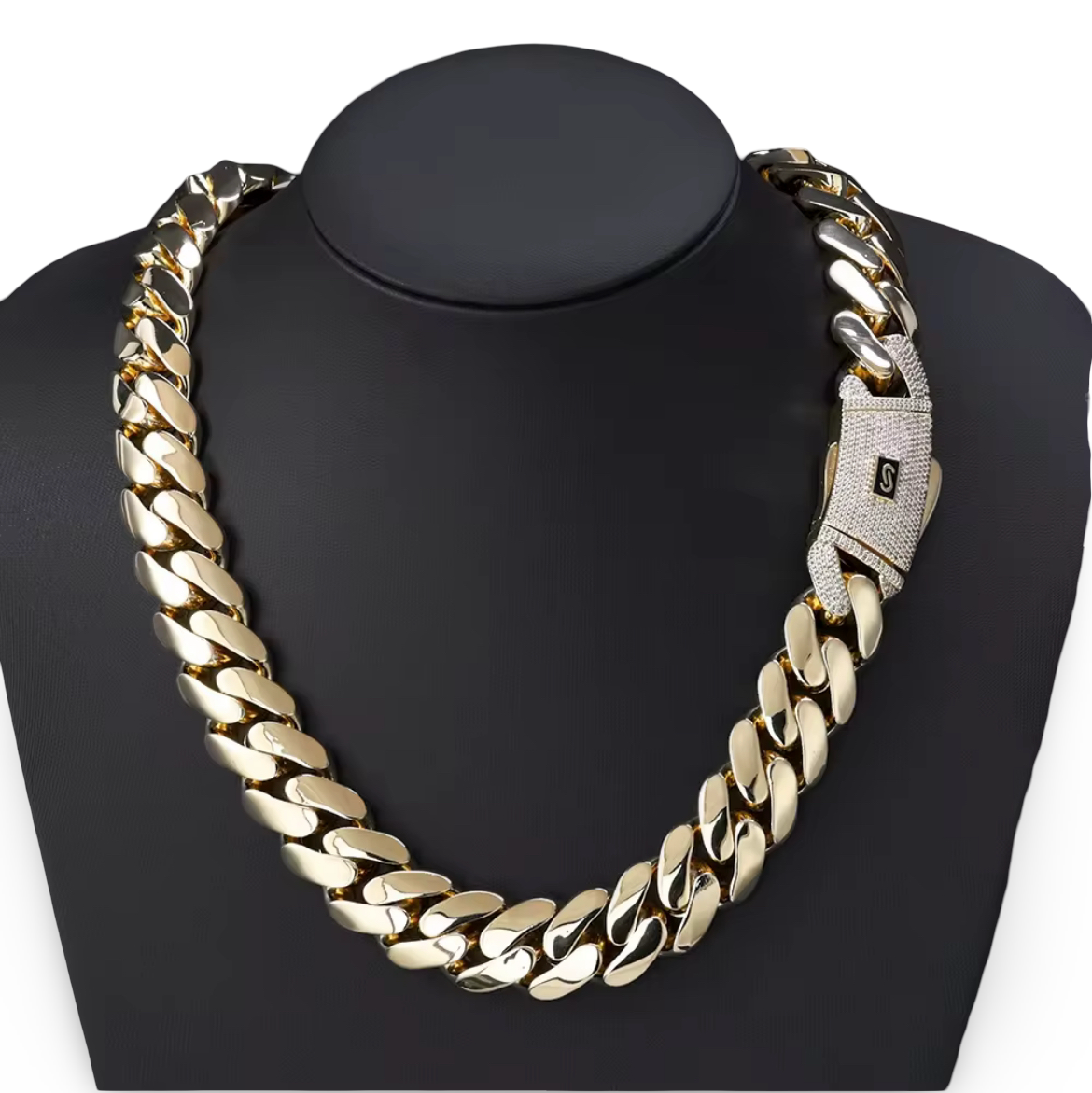 Cadena cubana Mónaco